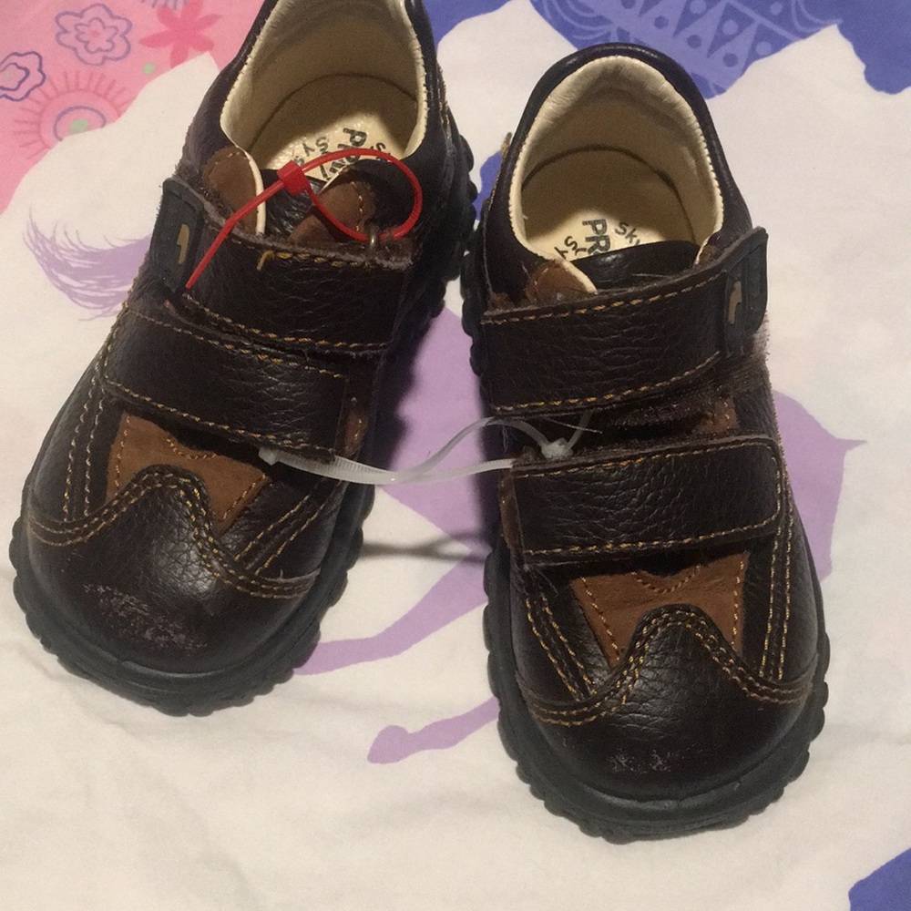 Preowned shoes for toddler boy, Italian brand company excellent craftsmanship.